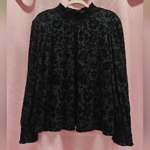 Knox Rose Black Velvet Style Floral LS Sz. M